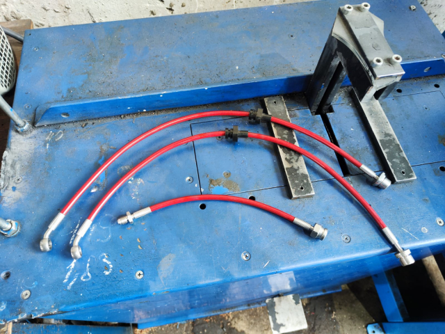 Как продлить срок службы армированных тормозных шлангов – лайфхаки от экспертов